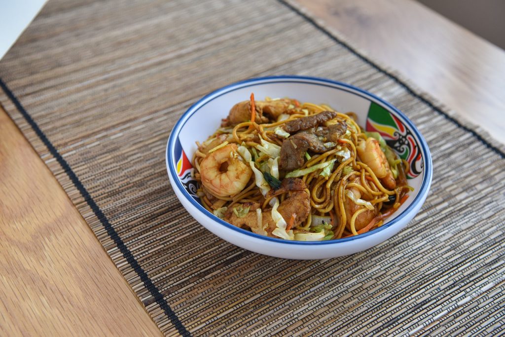 Rice Noodle vs Lo Mein What's the Difference and Which is Better